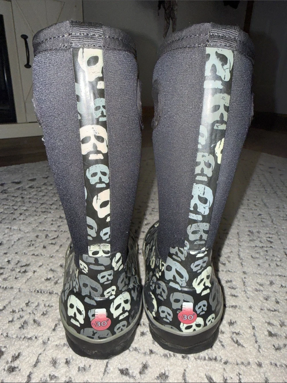 Vintage Bogs Kids Black Skulls Winter Rain Boots size 13